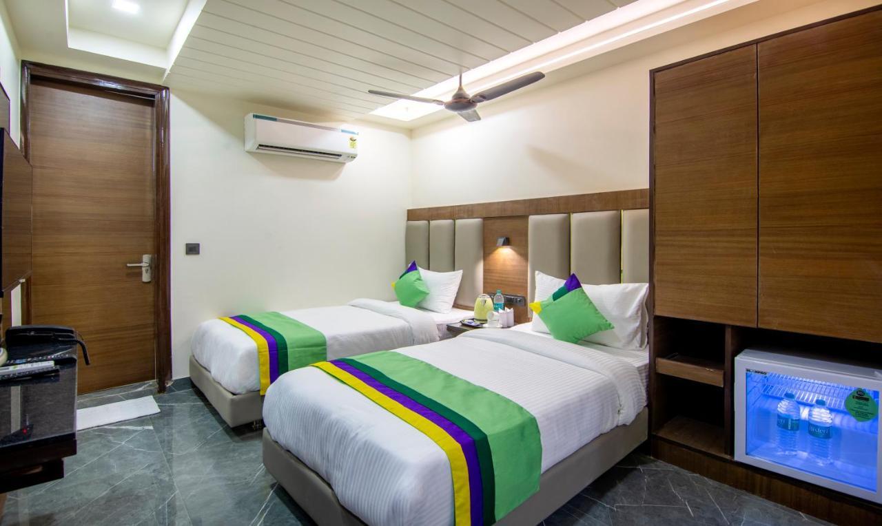 Treebo Royal Comfort Neu-Delhi Exterior foto